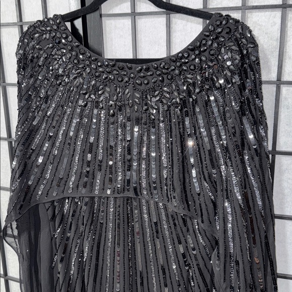 MacDuggal Black Embellished Beaded Column Cape Gown size 18 - Picture 9 of 15